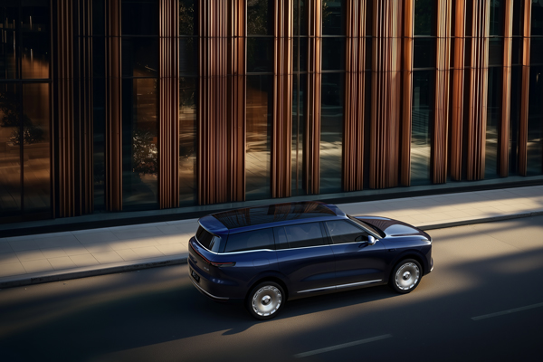 33.69万元起,上汽旗舰•智己LS9正式开启预售 以全球巅峰科技,颠覆30万级大六座SUV格局