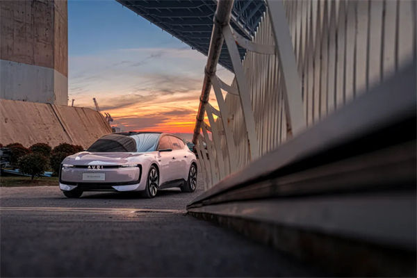 上汽再上一个台阶!创新技术落地,让“向上”不再只靠喊口号